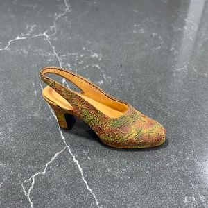 Just the Right Shoe "Autumn"